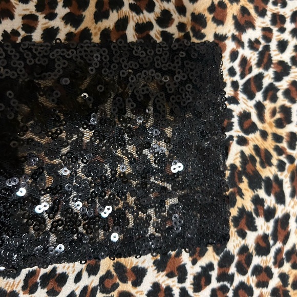 Leopard Top - Picture 2 of 2